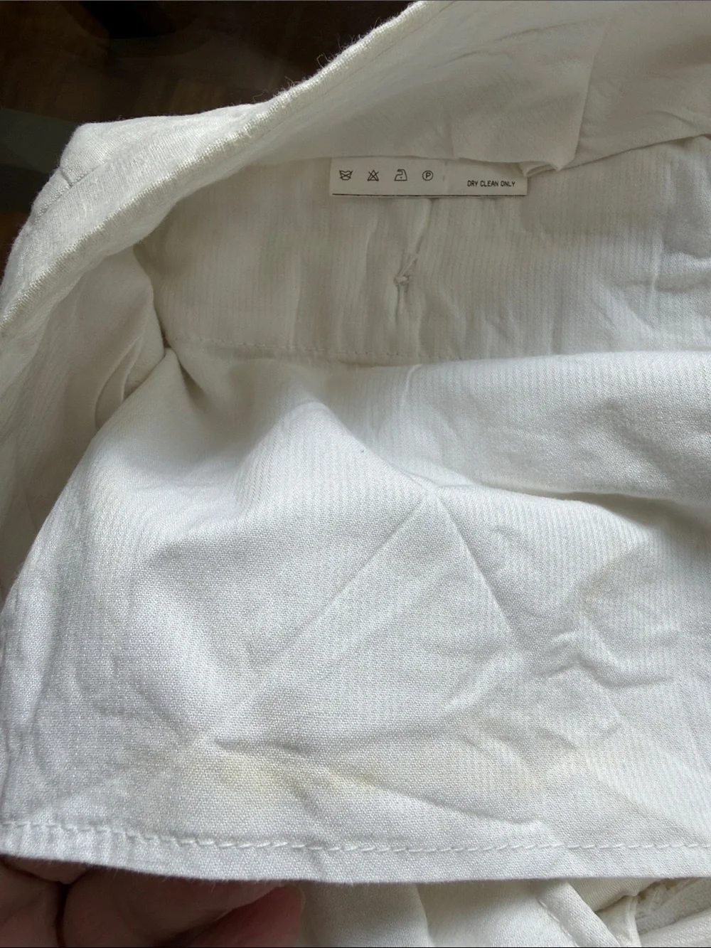 Corneliani 100 Linen Men’s Flat Front Straight Leg White Pants. Size IT 54 R.